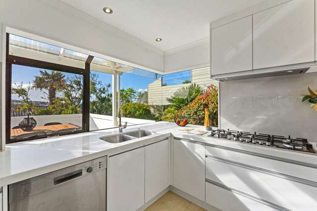 2/39 Rangitoto Terrace Milford_4