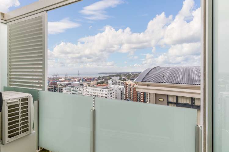 2301/10 Waterloo Quadrant Auckland Central_7