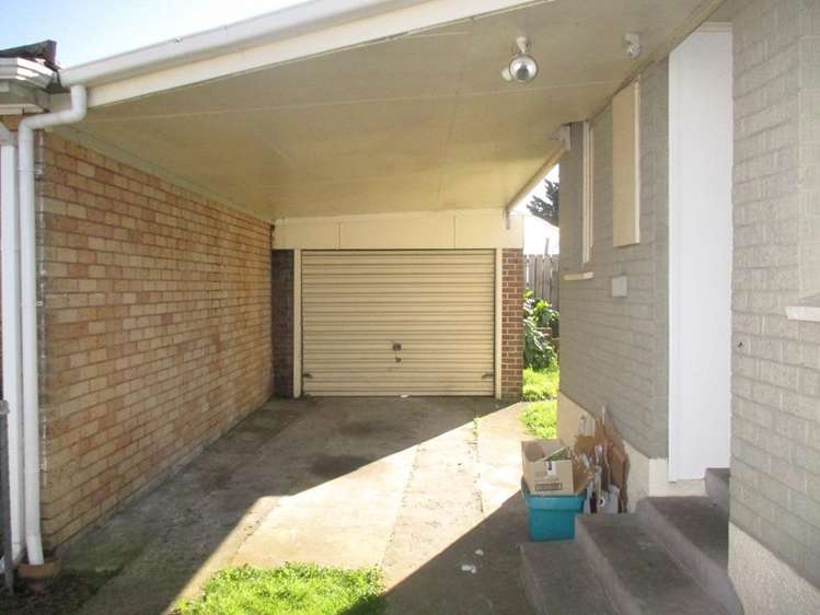 13 Scott Avenue Hamilton East_14