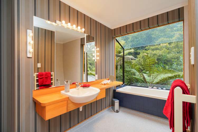 3 Grant Road Otatara_19