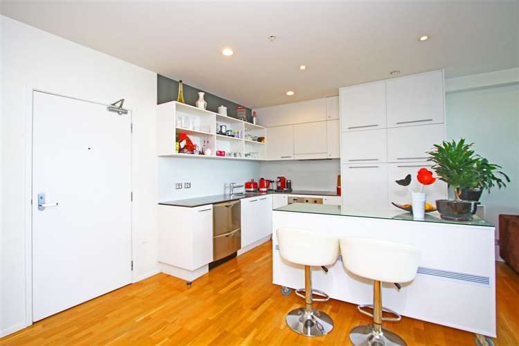 1204/30 Beach Road Auckland Central_2