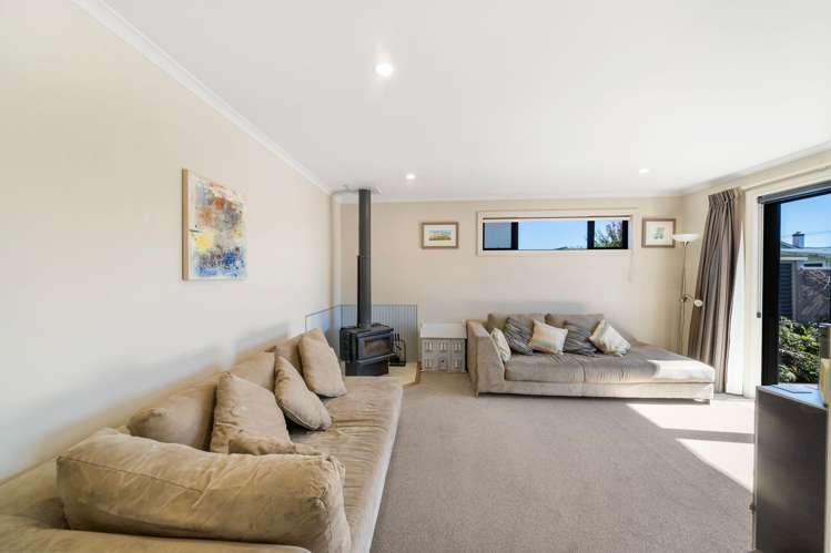 8 Hargest Crescent Saint Kilda_6