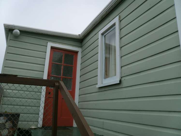 34 Esplanade Kaka Point_11