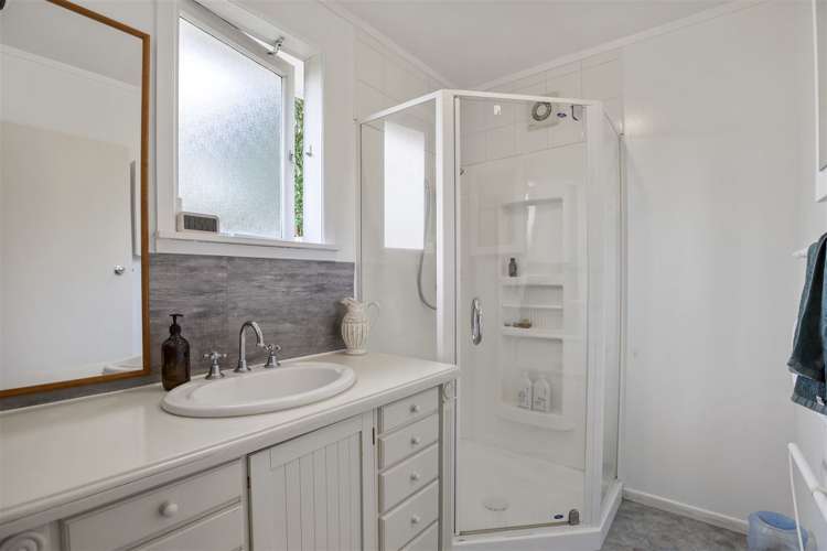 23 Willerton Avenue New Lynn_9