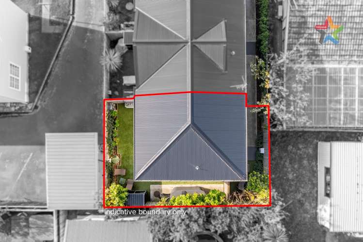 8/97 Whites Line East Waiwhetu_14