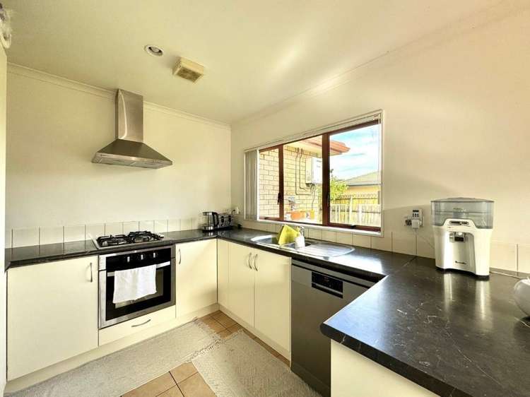 8 Ettrick Lane Papakura_8