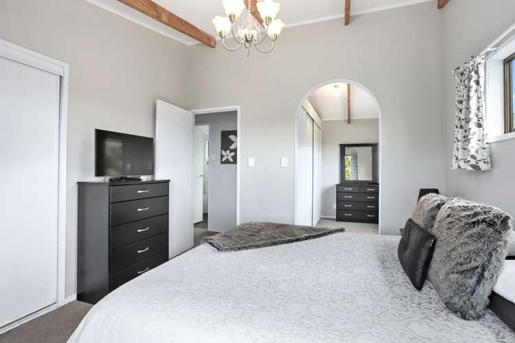14 Upland Road Huia_12