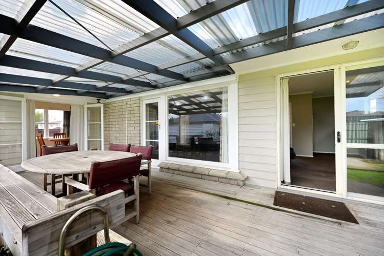 69 Resthill Crescent Glenview_19