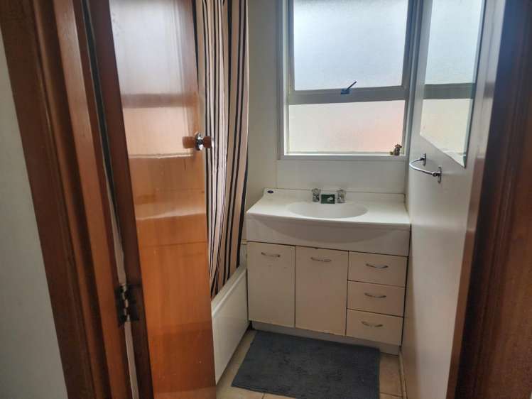 17 Sword Street Gore_6