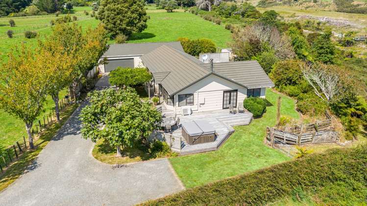 242 Kuku East Road Manakau_16