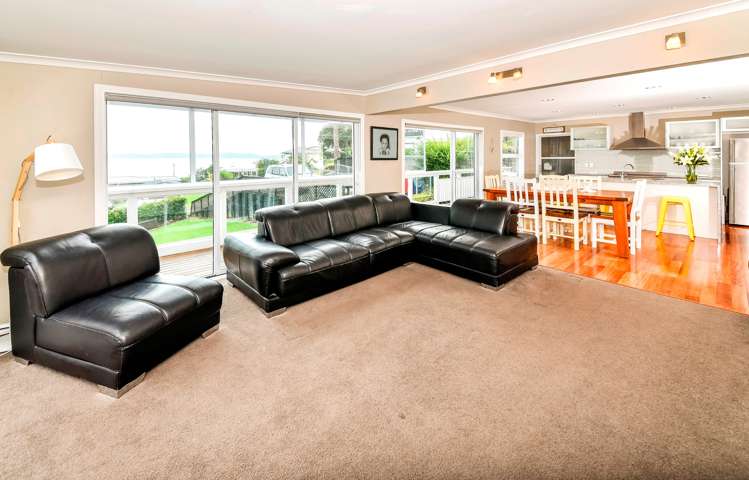 8 Rewa Road Maraetai_7
