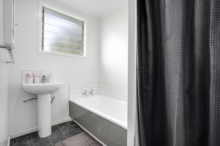 702 Kennedy Road Raureka_9