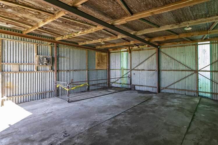 1764 Cust Road Cust_32