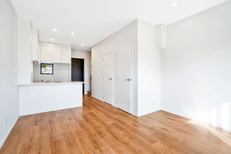 8/54 Swanson Road 11401_4