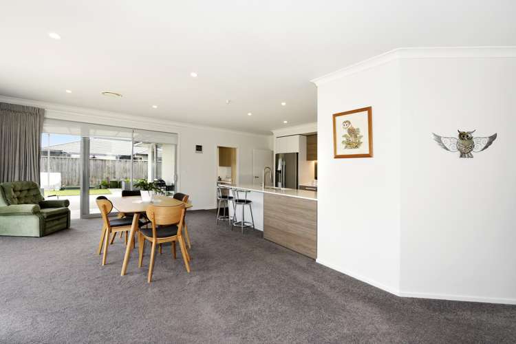 14 Cupola Crescent Richmond_10