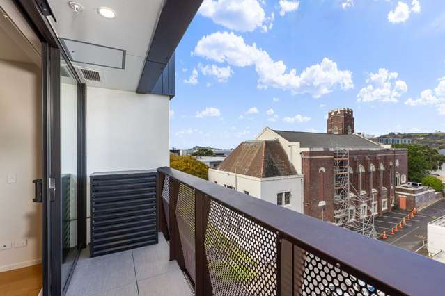 413/9 Madeira Lane Grafton_3