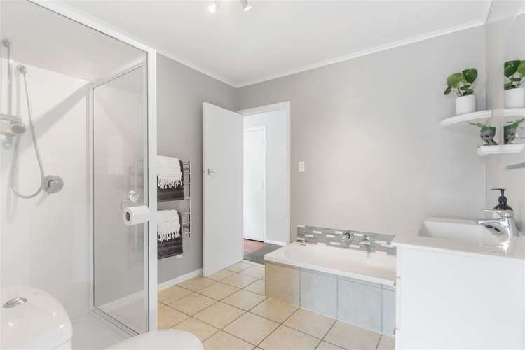 253 Rangatira Road Beach Haven_14