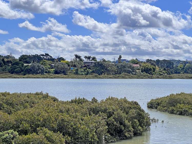 10 The Terrace Herald Island_7