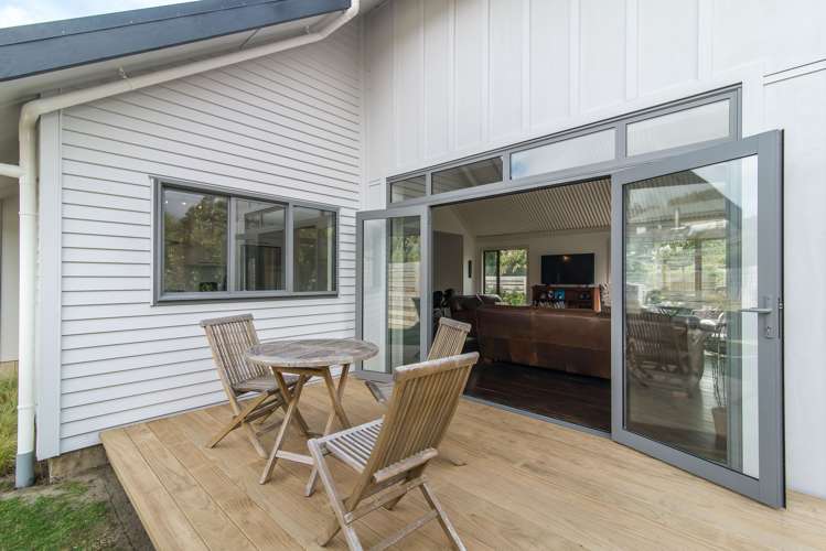 270 Peka Peka Road Peka Peka_16