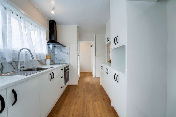 21 Idlewild Avenue Mangere_13