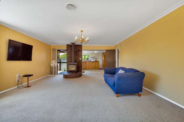 20 Lord Auckland Road Wakefield_2