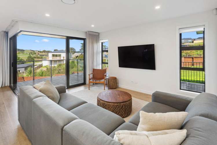 1051 Mangawhai Central_3