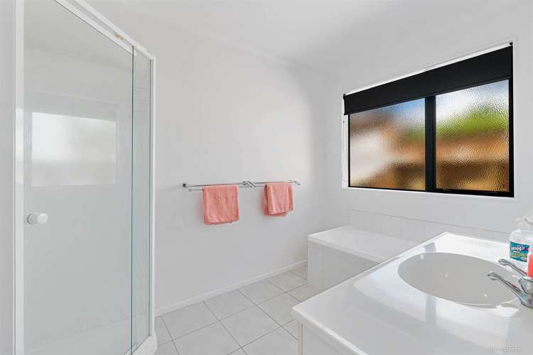 30a Crispe Road Clarks Beach_16