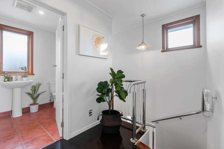 76 Selwyn Crescent Forrest Hill_49