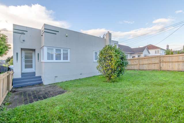 1/4031 Great North Road Glen Eden_2