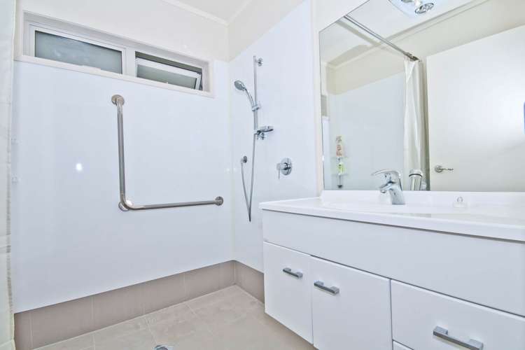 41A Vodanovich Road Te Atatu South_4