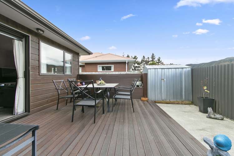 13 Woodland Grove Wainuiomata_15