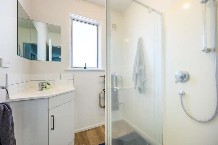 7 Tararua Terrace Cloverlea_10