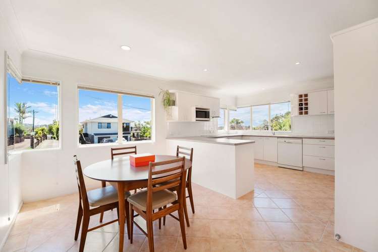 2/89 Aberdeen Road Castor Bay_14