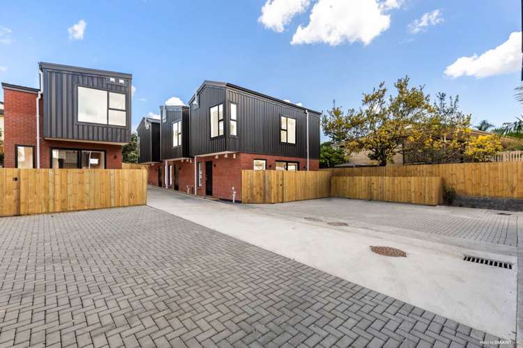 1/24 Carnoustie Drive Wattle Downs_15