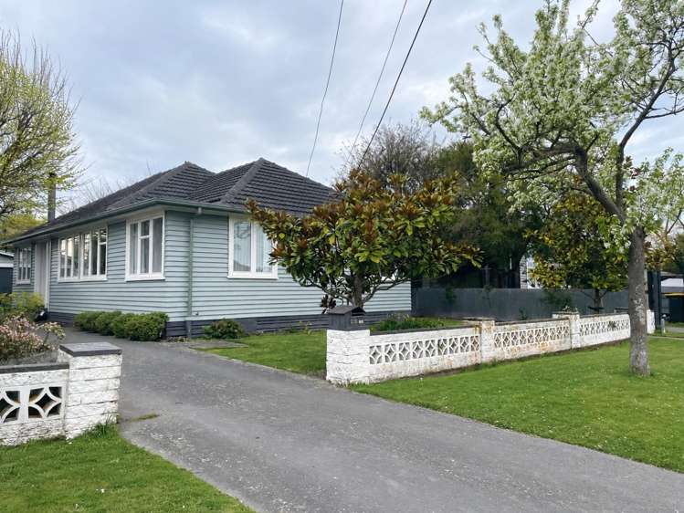 235 Knowles Street_0