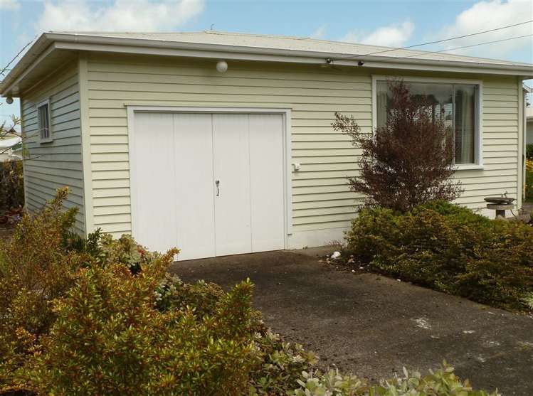 21 West Crescent Te Puru_21