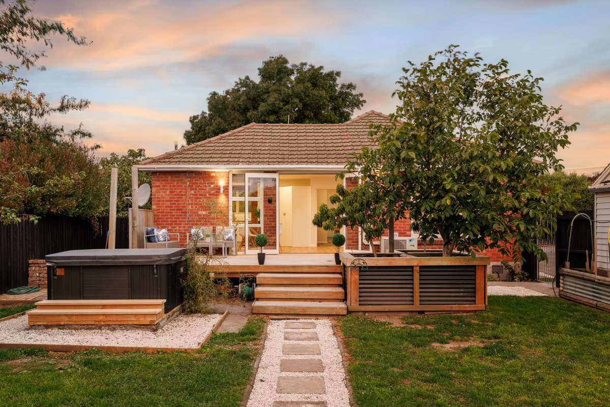 12 De Havilland Street_0