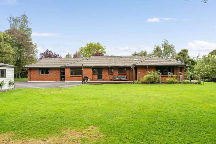 9 Fitzroy Place Tikitere_1