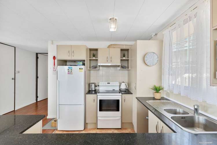 1/12 Exeter Place Unsworth Heights_10