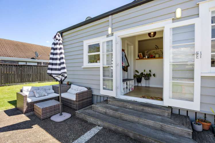 102 Naylor Street Hamilton East_2