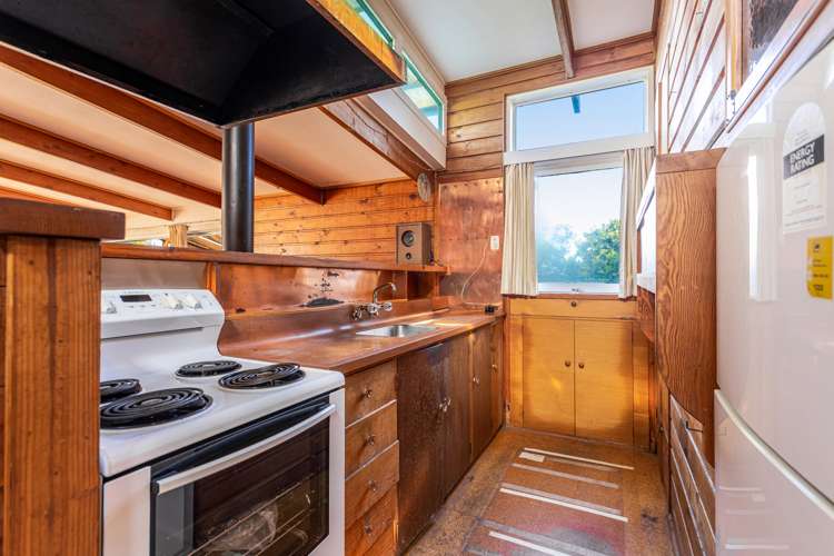 216 Scenic Drive Titirangi_11