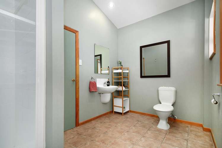 4 Atherstone Lane Belmont_15