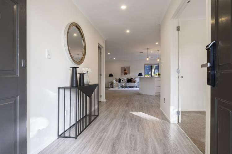 7 William Gamble Drive Greenhithe_9