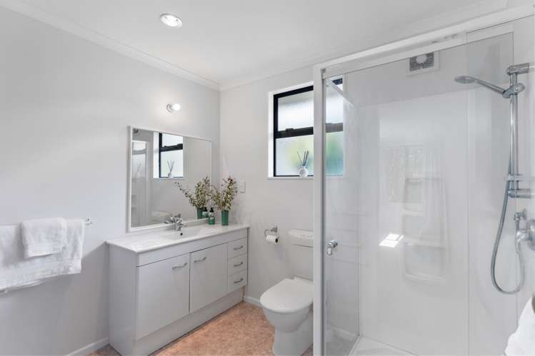 13 Atua Street Waikanae Beach_15