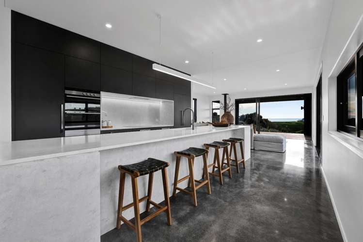 29 Washer Road Omata_9