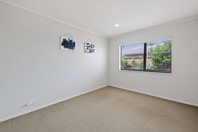 26 Aberdeen Crescent Wattle Downs_9