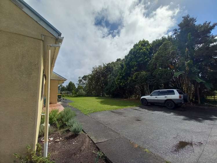 491A Paremoremo Road 10892_15
