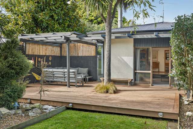 Family-Friendly Home Opposite Nunweek Park