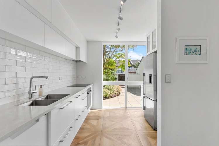 6/211 St Heliers Bay Road_3