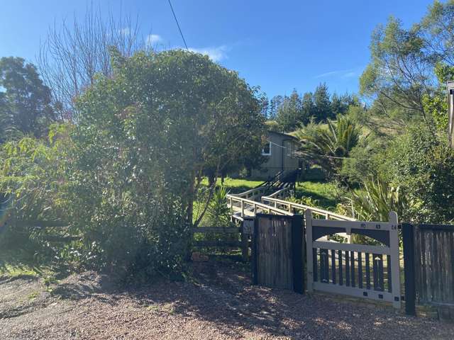 Charming Rural Cottage in Swanson | Peaceful Living Close to Everything